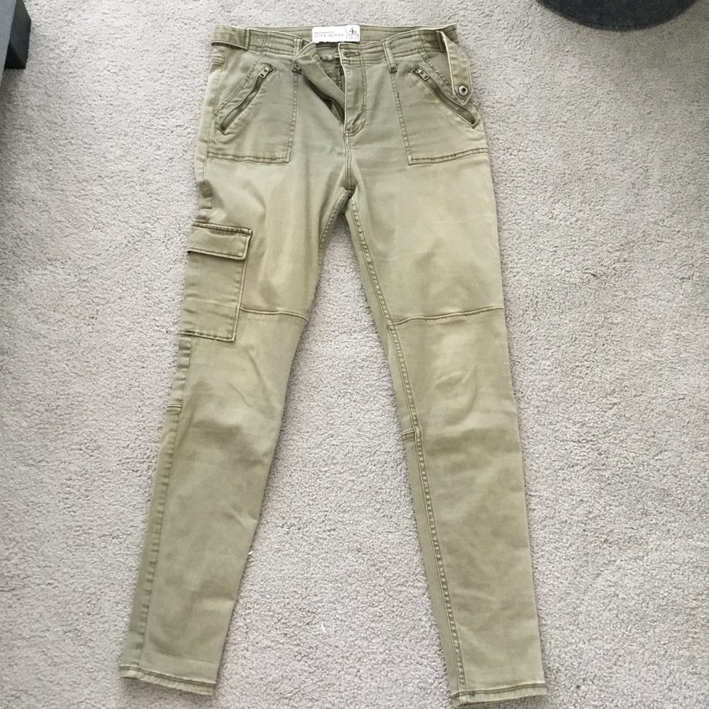 Abercrombie & Fitch pants size 4